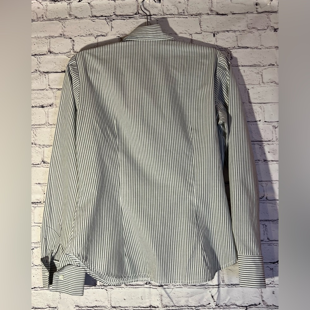 Mirrors Ladies gray pin stripes shirt. Button down front and buttons on sleeves. - Picture 4 of 7